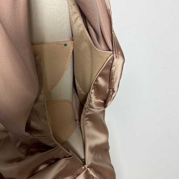 NWT Good Times One-Shoulder Ruched Wrap Dress in Champagne Size L - Picture 8 of 16